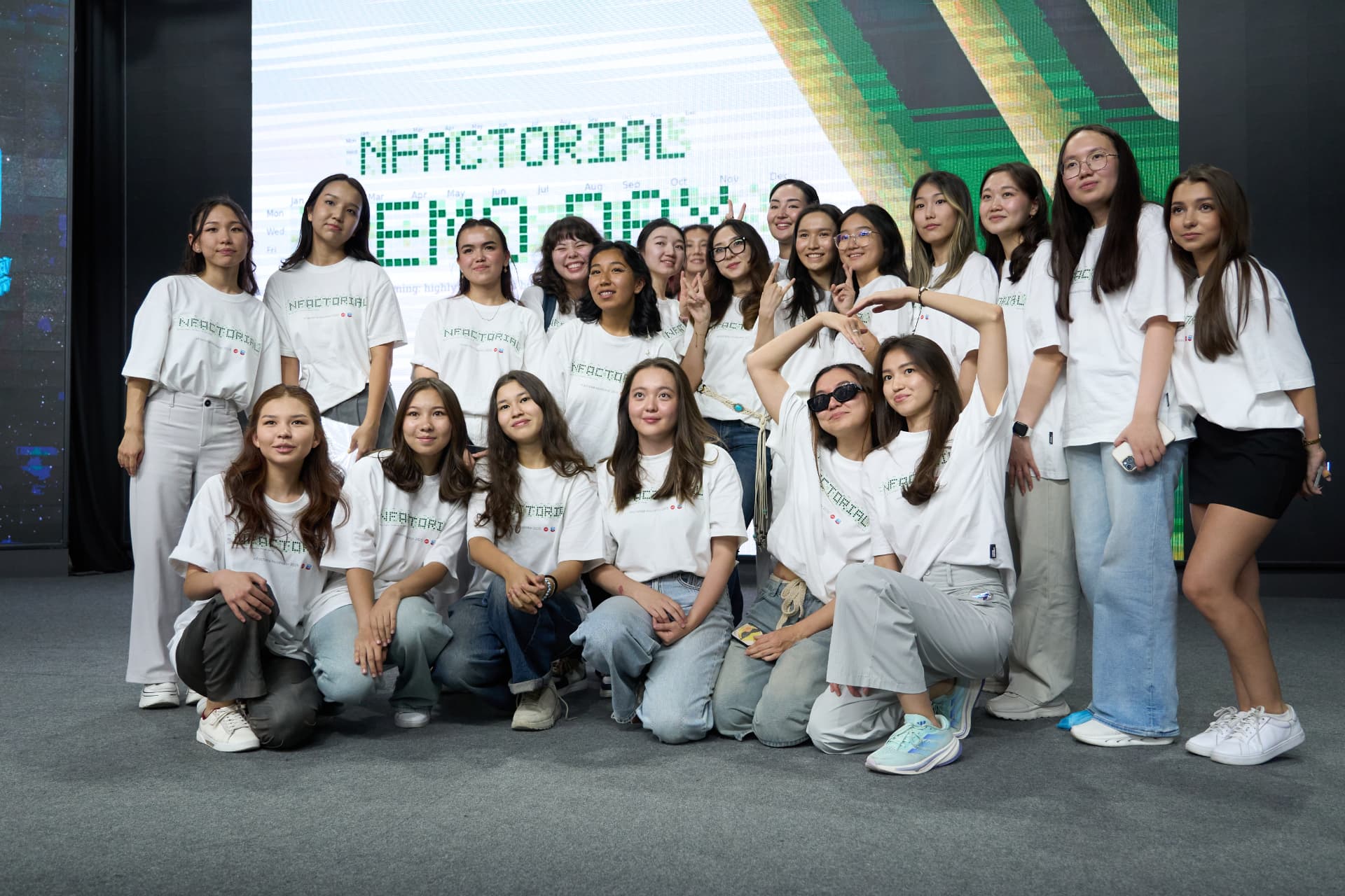 Участницы на Demo Day nFactorial